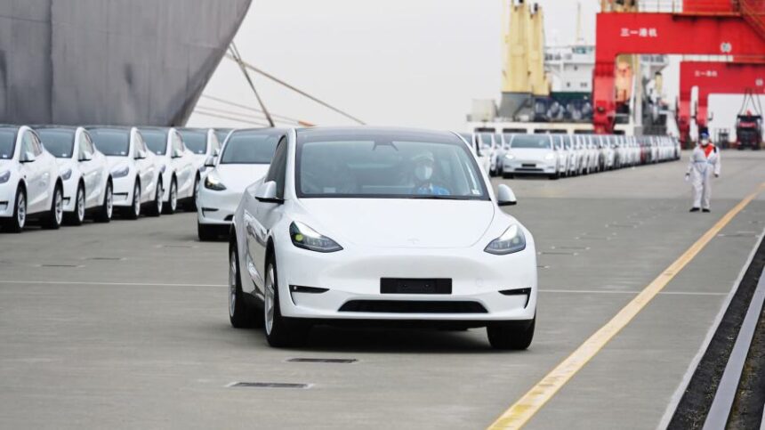 Hertz CEO steps down following Tesla EV purchase debacle