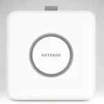 Netgear WBE750: Unobtrusive WiFi 7 access point support PoE and can span several networks