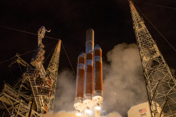 US surveillance satellite launched with obsolete Delta rockets